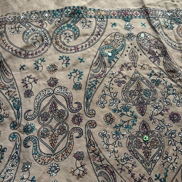 Embroidered sari Scarf - Picture 6 of 8